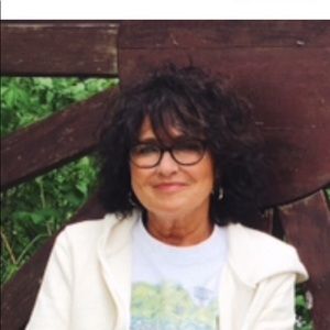 Meet your Posher, Laurie